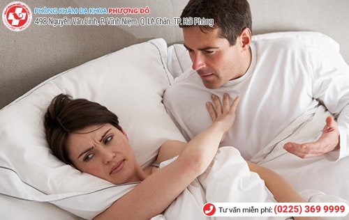 Huyết trắng có mùi khiến chị em không muốn gần gũi bạn tình Huyết trắng có mùi khiến chị em không muốn gần gũi bạn tình